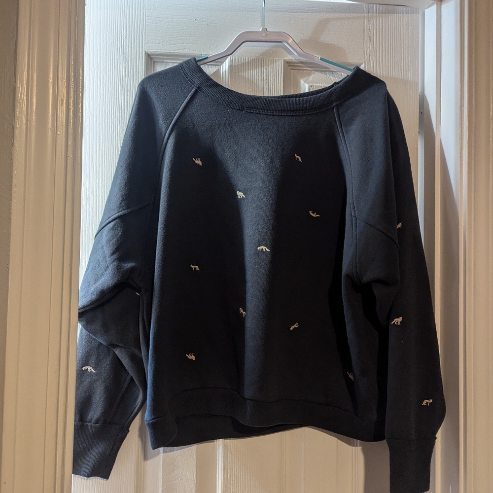 Universal Thread Embroidered Women's Sweater Fox Print